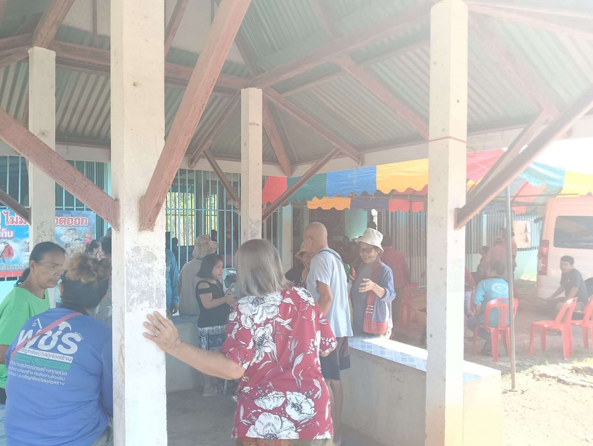 title - วันที่ 1 เมษายน 2569 นายวิทูล ประดิษฐ์บุญ ปฏิรูปที่ดินจังหวัดปราจีนบุรี มอบหมายให้ นายลิขิต ผันผ่อน ผู้อำนวยการกลุ่มกฎหมาย นางสาวปาริชาติ ศรีปราชญ์ ผู้อำนวยการกลุ่มยุทธศาสตร์และการปฏิรูปที่ดิน พร้อมด้วย เจ้าหน้าที่ ส.ป.ก.ปราจีนบุรี ลงพื้นที่ออกศูนย์บริการเคลื่อนที่“Mobile Unit” ณ ตำบลย่านรี อำเภอกบินทร์บุรี จังหวัดปราจีนบุรี